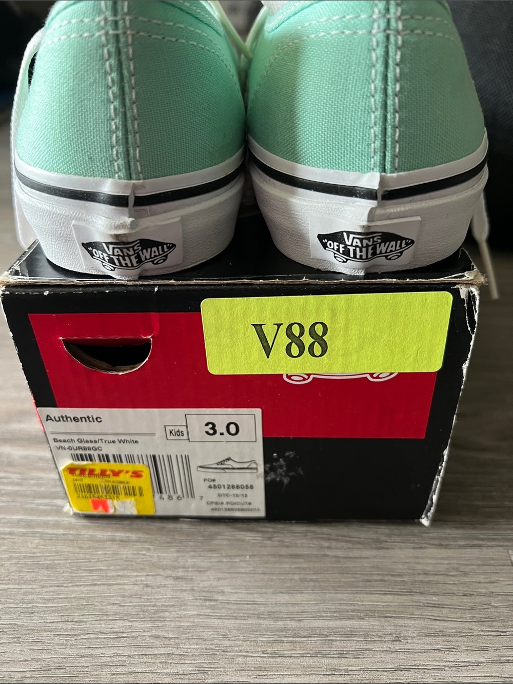 Vans Kids Low-Top Canvas Sneakers in Mint Green (Beach Glass) - Picture 2 of 8